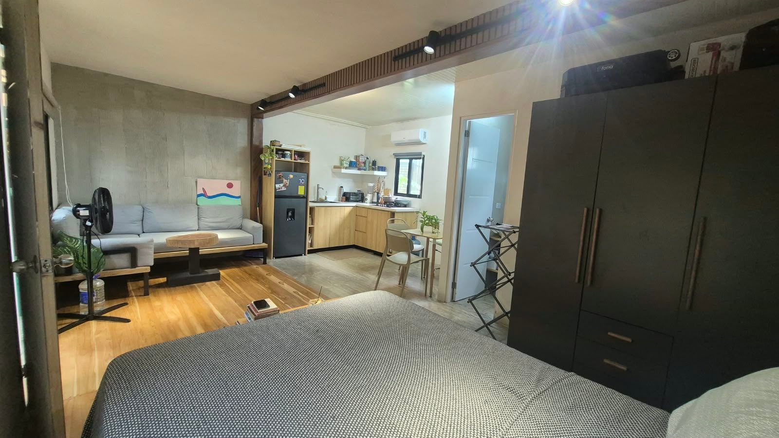 Studio with A/C on Calle Fuego Lodge, 50 m from the Main Road photo 5